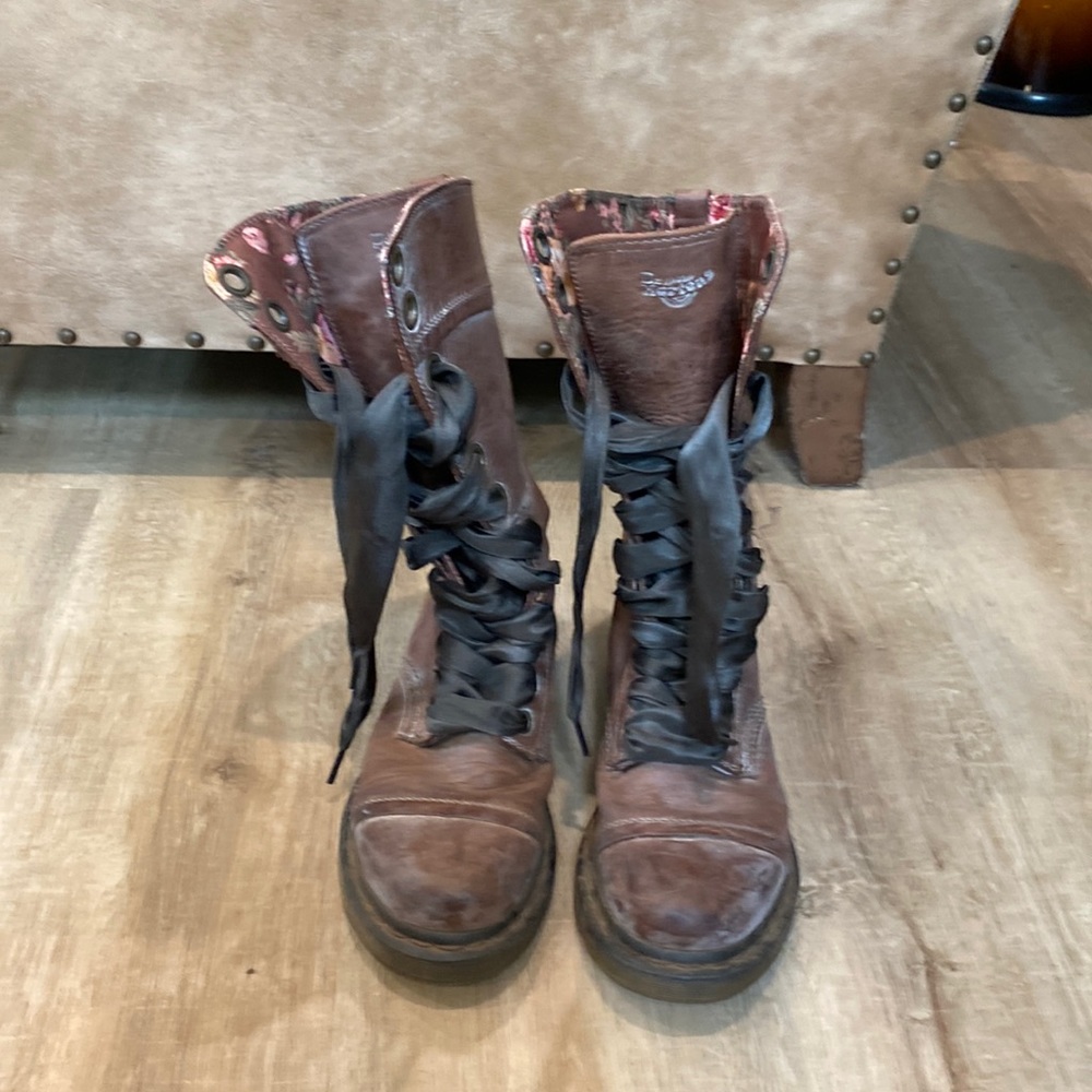 Dr Martens brown distressed leather fold over Triumph tall boots women’s size 8